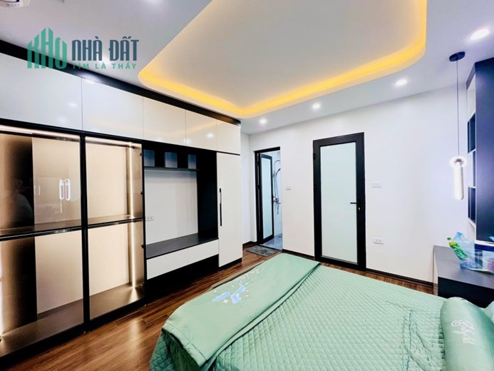 BÁN NHÀ PHỐ VÕNG THỊ QUẬN TÂY HỒ  4 TẦNG - 3 P NGỦ - MT:3.9M - GIÁ:3.5 TỶ + FUN NỘI THẤT ĐẦY ĐỦ -