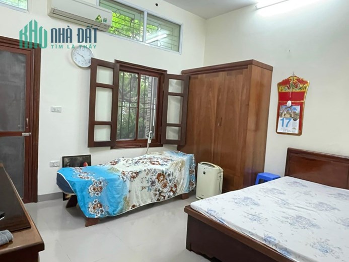 Bán Nhà Phố Nghĩa Tân 45m2 x 4 tầng, 3 phòng ngủ + 1 cửa hàng kinh doanh, có thể thêm 1-2 phòng ngủ