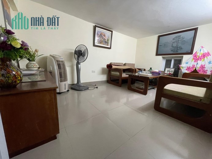 Bán Nhà Phố Nghĩa Tân 45m2 x 4 tầng, 3 phòng ngủ + 1 cửa hàng kinh doanh, có thể thêm 1-2 phòng ngủ