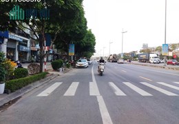 3 tỷ - nhà 3 tầng - ô tô vào nhà - phân lô phố Đức Giang, Long Biên