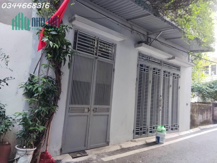 3 tỷ - nhà 3 tầng - ô tô vào nhà - phân lô phố Đức Giang, Long Biên