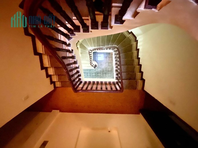 Bán Nhà Phố Đặng Thùy Trâm 67/70m2 x 4 tầng, 5 phòng ngủ, ô chờ thang máy, ô tô đỗ cửa vào nhà, giá