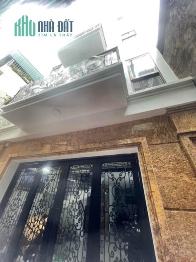 Bán nhà phố Giáp Nhất Quận Thanh Xuân 40m2x4 tầng, giá nhỉnh 6 tỷ.