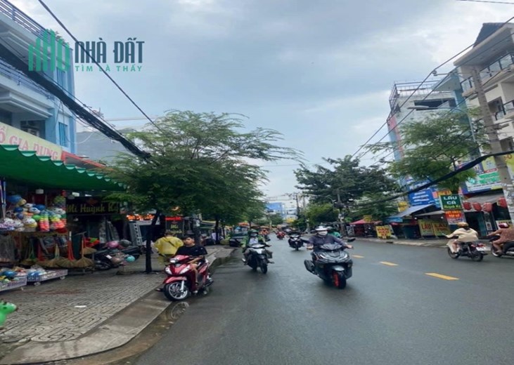 Bán nhà MT KD đường Nguyễn Minh Hoàng, P12, Tân Bình, 80m2, 4 tầng.