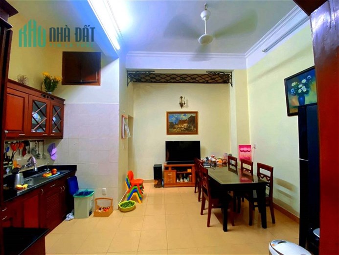 Bán Nhà Phân Lô Phố Trung Kính Quận Cầu Giấy. 50m Mặt Tiền 5m Nhỉnh 10 Tỷ. Cam Kết Ảnh Thật Mô Tả