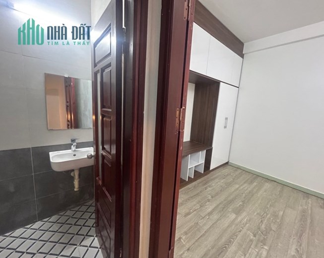 PHỐ DƯƠNG QUẢNG HÀM – NHÀ ĐẸP Ở NGAY – SỔ ĐẸP PHÂN LÔ – 5 TẦNG, 8 NGỦ - NHỈNH 5 TỶ