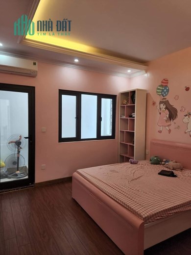 Bán Căn Biệt Thự Sân Vườn Hoàng Quốc Việt 140m2 x 4 tầng, 6 phòng ngr khép kín full nội thất sang