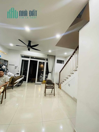 CÂN BÁN GẤP NHÀ PHƯỚC LONG B - THỦ ĐỨC 120 M2 [ 6 X 20 ] 4 TẦNG - 4PN - 4WC 
KQH - KLG - NHÀ HOÀN