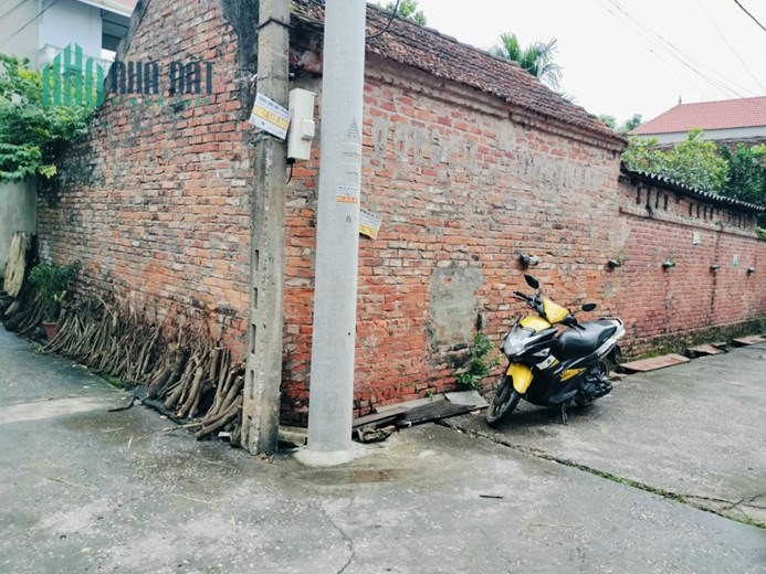 HÀNG MỚI F0 cắt bán chỉ hơn 1 tỷ giáp Thị Trấn Chúc Sơn 
 Diện tích: 75,9m Đường Ô TÔ vào tận đất