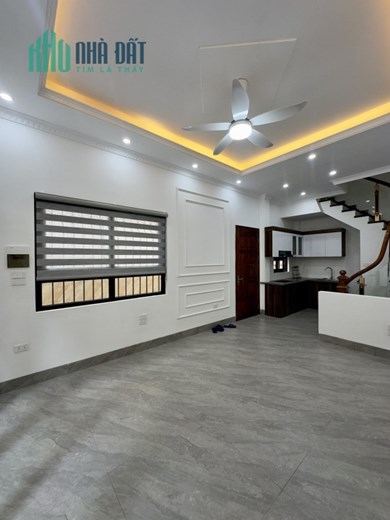 Bán nhà Hoàng Như Tiếp, Long Biên, Dt 32m, nhà 5 tầng, giá hơn 5 tỷ.