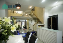 Chính chủ bán gấp nhà Mặt phố Phan Kế Bính giá 15.8 tỷ, 50m2, MT 7m.
