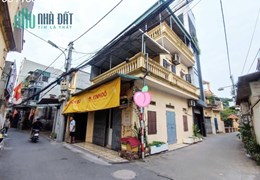 3 tỷ - 40m2 - nhà 3 tầng - căn góc - ngõ ô tô phố Thượng Thanh, Long Biên