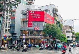 Mặt tiền thương hiệu Nguyễn Chí Thanh, Phường 2, Quận 10