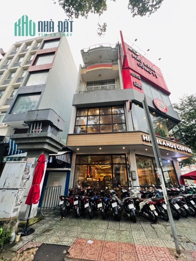 Mặt tiền thương hiệu Nguyễn Chí Thanh, Phường 2, Quận 10
