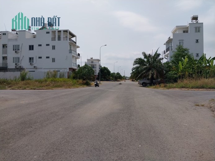 BÁN NHÀ 4 TẦNG DỰ  ÁN THE STAR VILLAGE NHƠN ĐỨC, GIÁ 3TY9