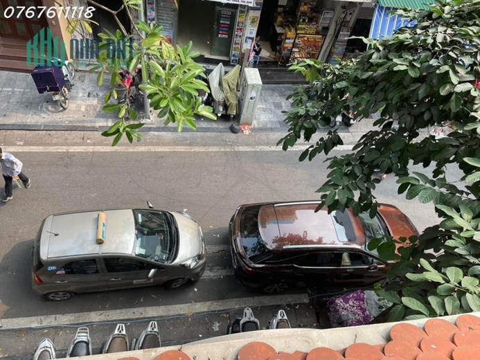Bán biệt thự xây thô Thượng Thanh,thông sàn,90m*5T MT6m, 10.8 tỷ