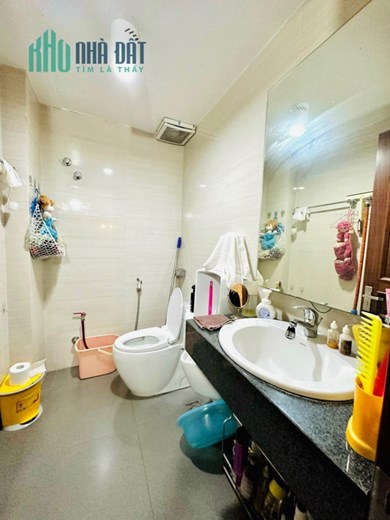 Nhà Ngõ 61 Lạc Trung, 98m2, MT7.7m, 25.5tỷ, thang máy, KD VP0977097287