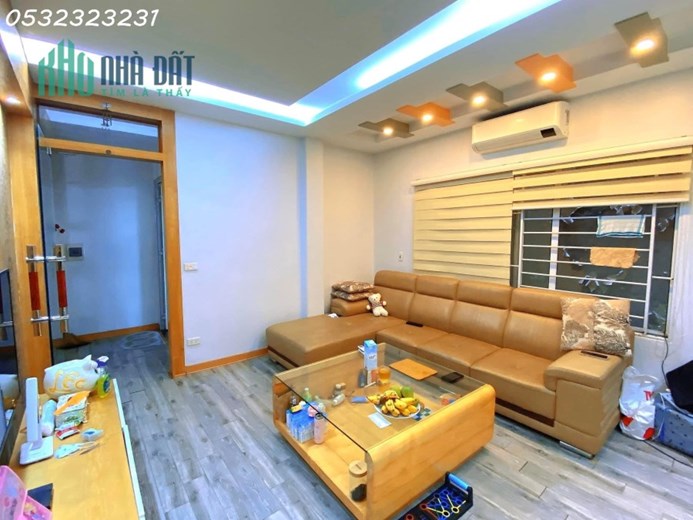 Bán nhà Pháo Đài Láng Đống Đa 44/50, 5 tầng, mặt tiền 6.2m, giá 6.7 tỷ LH : 0352323231