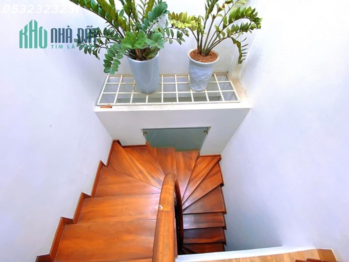 Bán nhà Pháo Đài Láng Đống Đa 44/50, 5 tầng, mặt tiền 6.2m, giá 6.7 tỷ LH : 0352323231