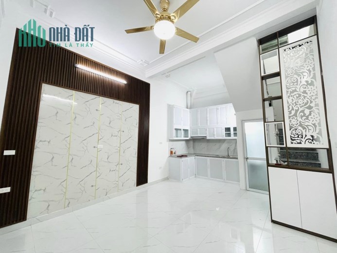 Bán nhà đẹp Đê Trần Khát Chân 29m2, 3 Tầng, MT 4,6m, Cách ô tô 20m giá 3,29 Tỷ