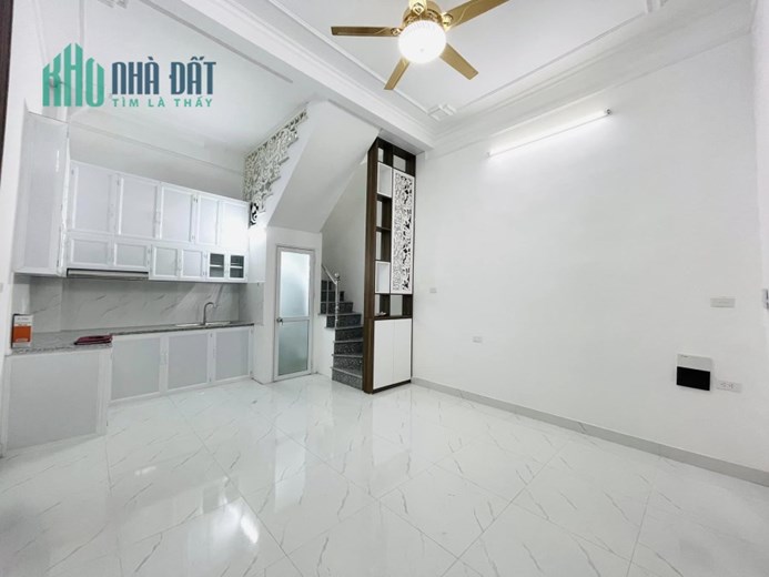 Bán nhà đẹp Đê Trần Khát Chân 29m2, 3 Tầng, MT 4,6m, Cách ô tô 20m giá 3,29 Tỷ