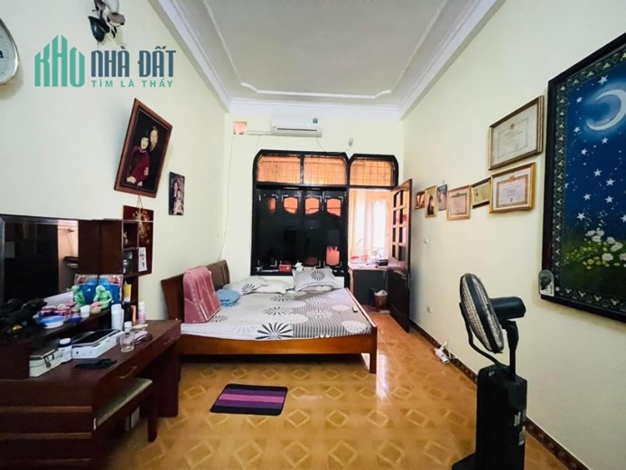 Bán nhà Nguyễn Khánh Toàn - Cầu Giấy Ô Tô - Kinh doanh - Văn Phòng - 62m2 x 4m- nhỉnh 8 tỷ