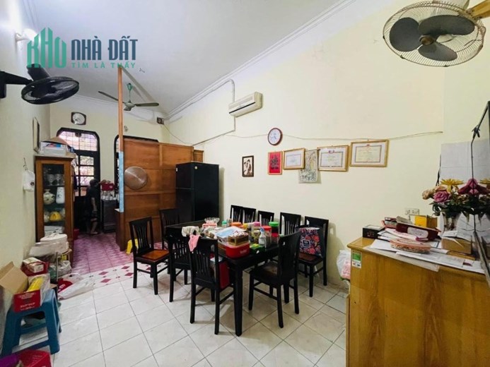 Bán nhà Nguyễn Khánh Toàn - Cầu Giấy Ô Tô - Kinh doanh - Văn Phòng - 62m2 x 4m- nhỉnh 8 tỷ