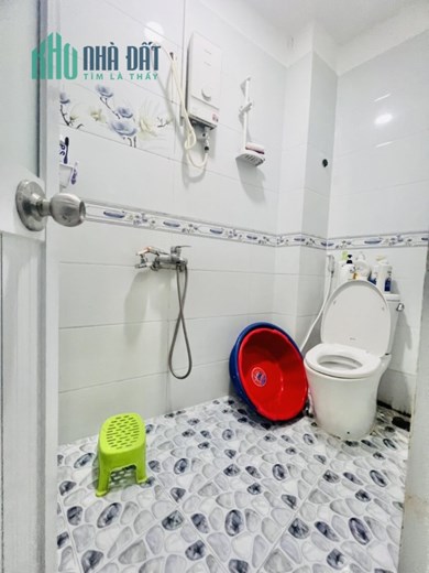 Hẻm ôtô thông chợ Lê Văn Qưới Bình Tân 2 tầng 4PN 3 tỷ >