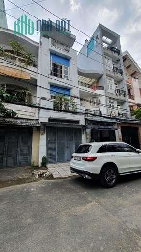 Bán gấp nhà 2MT HXH Nguyễn Cửu Vân, P17, Bình Thạnh. DT: 3.8mx18m, 5 Tầng. Giá 12 tỷ TL
