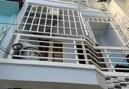 Nhà đẹp Ngang 2.8 nở hậu 3x 7.5m,3 tấm,Đoàn Văn Bơ Q4 có 2 tỷ