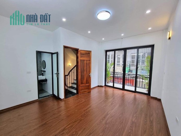 Bán nhà Vạn Kiếp  31m2 x 4 Tầng Lô góc Kinh Doanh Giá 4,9 tỷ nhà đẹp ở luôn