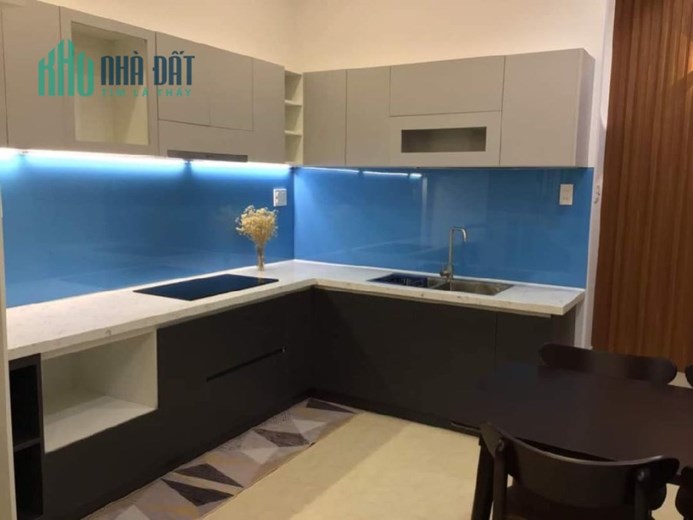 Rớt 1 tỷ. Bán nhà 3 tầng Kiệt 5m đường 2-9 - TT Hải Châu - Nhà Mới - Kiên Cố - Ở ngay! Chưa qua đầu