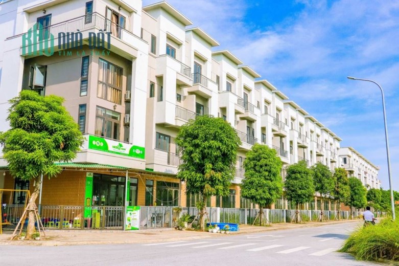 Shophoues 75m xây 4 tầng, Đường 14,5m, sổ hồng riêng. Chỉ cần 2 tỷ/căn đã sở hữu.