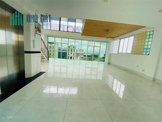 Toà nhà phường Thạnh Mỹ Lợi cho thuê làm văn phòng showroom.