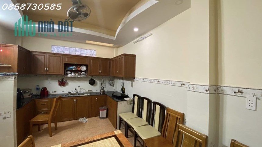 Bán nhà 7 tỷ diện tích 30m2 -nhà 4 TẦNG hẻm xe hơi