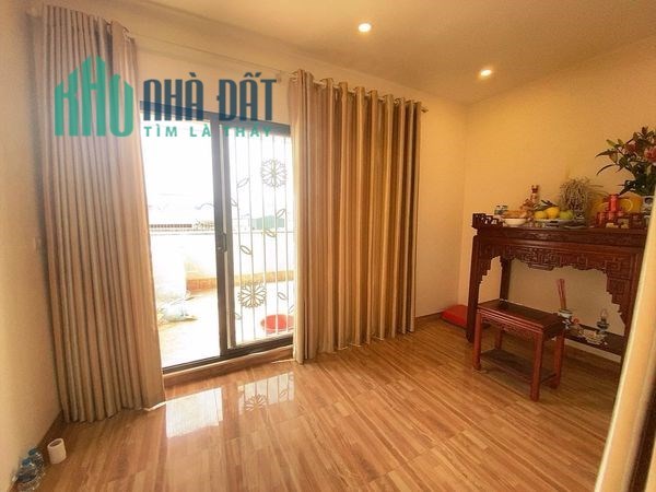 Nhà Thanh Lân- Thanh Đàm 60m 6 ngủ dân xây 15m oto