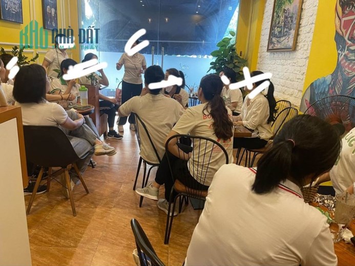 Do có công việc nên mình muốn nhượng quán cfe đang kd bình thường  Địa chỉ ở phố Bùi Huy Bích.