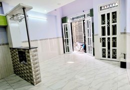 Nhà đẹp Ngang 4x8 m 5 tấm Khánh Hội Q4 có 5 tỷ