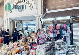 Cho thuê quầy Tuấn Tú dãy đầu tiên cổng chính số 1 Chợ Đồng Xuân, vị trí đẹp; 0988080889