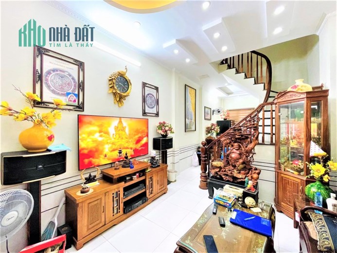 Mặt tiền Huỳnh Thúc Kháng, Hà Đông Ô TÔ-KINH DOANH hơn 6 tỷ- 44m2!