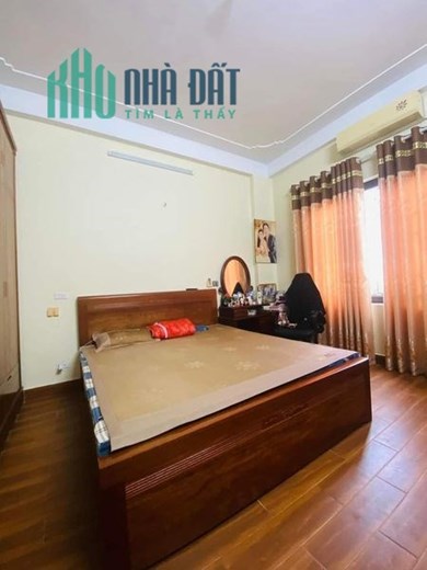 Bán nhà Đông Thiên 52m dân xây mt4m vuông vắn ngô 4 tỷ