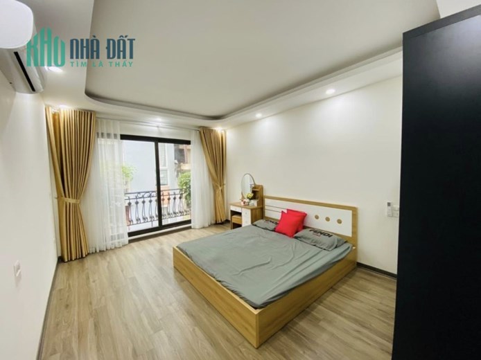 Bán tòa nhà Phố Cù Chính Lan Quận Thanh Xuân 38m2x6 tầng thang máy, lô góc, ôtô vào nhà.
