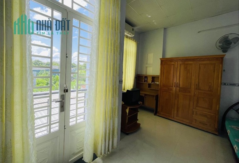 Nhà 2 tầng Tp. Thủ Đức - Gần chợ Đầu mối - Diện tích khủng 97m2 - chỉ 3,xx tỷ ( X mẫu giáo )
