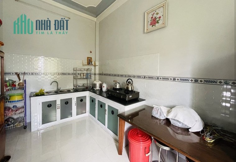 Nhà 2 tầng Tp. Thủ Đức - Gần chợ Đầu mối - Diện tích khủng 97m2 - chỉ 3,xx tỷ ( X mẫu giáo )