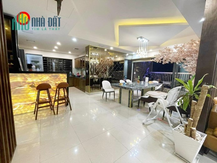 Bán Penthouse Chung Cư The Navita, Tam Bình, Thủ Đức, DT: 200m2, 4 phòng ngủ, tặng full nội thất,