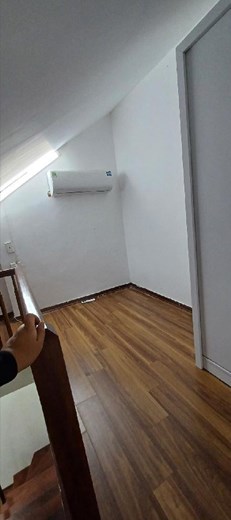 Nhà tập thể Quỳnh Mai,2 tầng ,15/33M,2 ngủ đủ công năng. Giá chỉ 1.28 tỷ