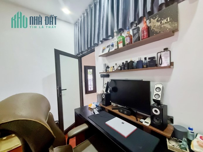 VĂN CHƯƠNG - ĐỐNG ĐA - 38M2 X 4 TẦNG - 3 PHÒNG NGỦ - MT 4.8M - 10M RA Ô TÔ TRÁNH - NHỈNH 4 TỶ