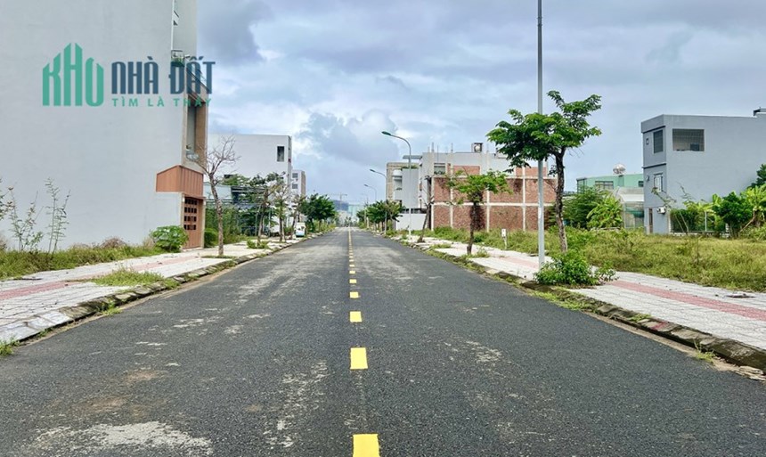 Bán đất mặt tiền Bờ Quan 9, trục thông ra sông