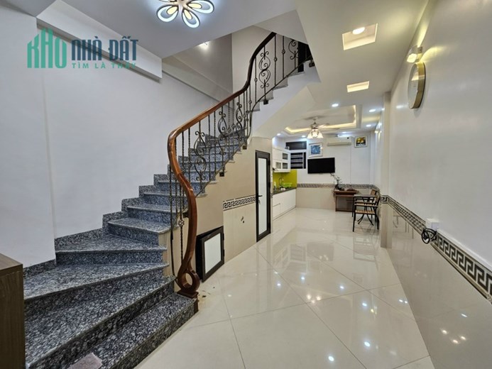 bán nhà bồ đề cực đẹp,cực hiếm tại quận long biên
