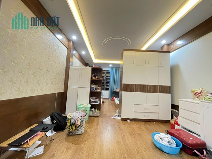 Bán Nhà Phố Trung Kính Quận Cầu Giấy. 46m Xây 7 Tầng Nhỉnh 14 Tỷ. Cam Kết Ảnh Thật Mô Tả Chính Xác.
